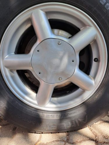 Szürke CW CD 70630 középsapka 15–16 colos Dezent  Borbet alufelnikhez