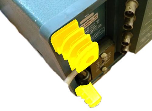 Sárga TEKTRONIX 453 / 453A / 454 / 454A Csere Kábelrögzítő Láb (Alkatrészszám: 348-0258-00)