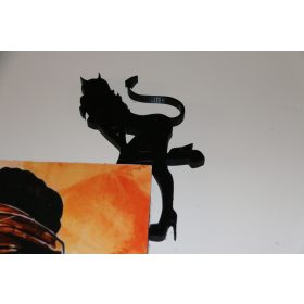   Ördögnő ajtódísz, képkeret sarokdekoráció, számítógép tetejére