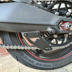   Motorkerékpár hátsó láncvédő vezető burkolat a Triumph Street Triple 675-höz