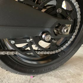   Hátsó lánckerék burkolat, láncvédő és védő a 2013-as Triumph Street Triple-hez