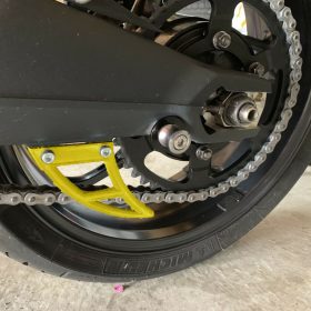   Hátsó lánckerék burkolat, láncvédő és védő a 2013-as Triumph Street Triple-hez